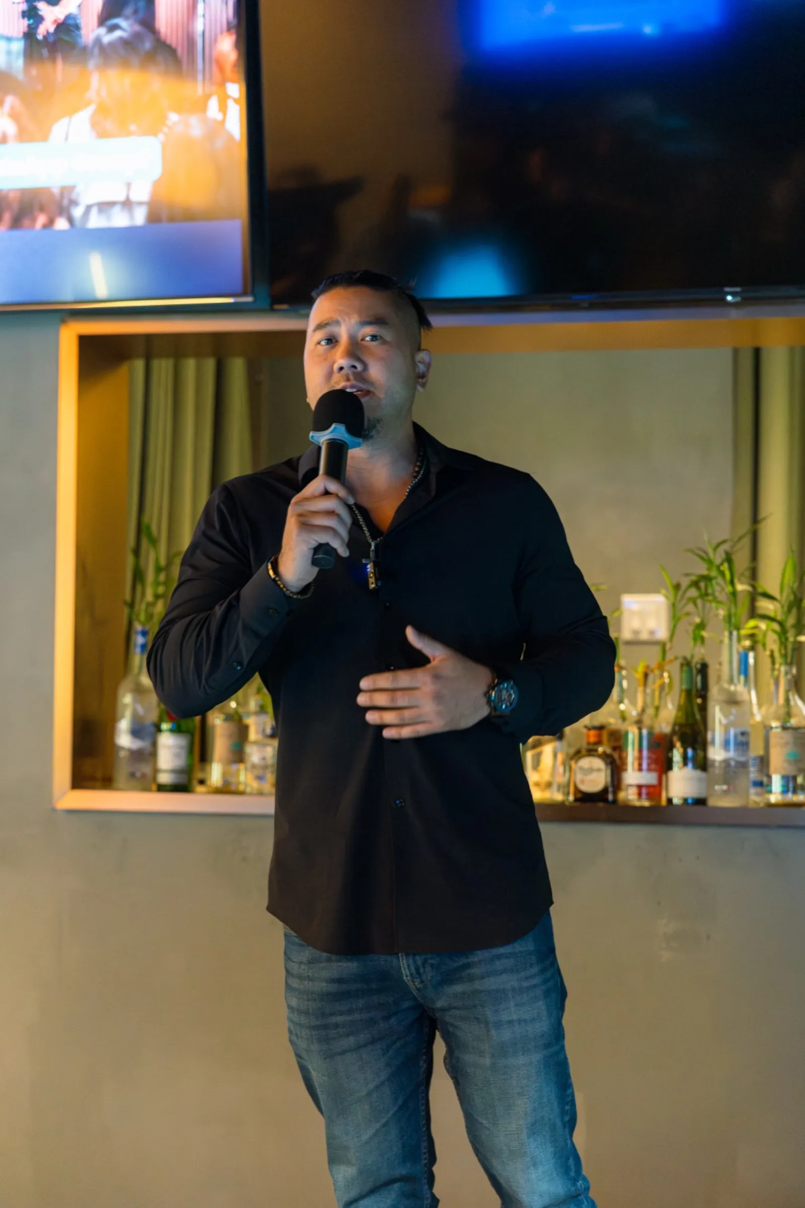 Alex Love Li, real estate investor